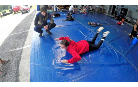 Les femmes et le parachutisme..