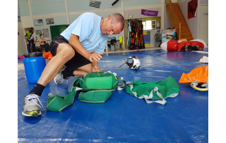 Tous les feux sont au vert à l'école de parachutisme..